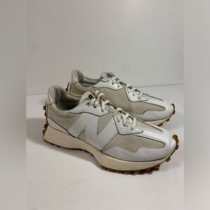 New Balance 327 White Moonbeam Gum Womens Sneakers‎ 8.5